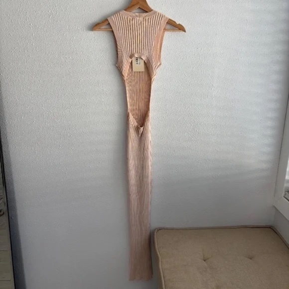 NWT Meshki Marlisa Ribbed Knit Backless Midi Dress in Nude Colorway - Picture 5 of 7